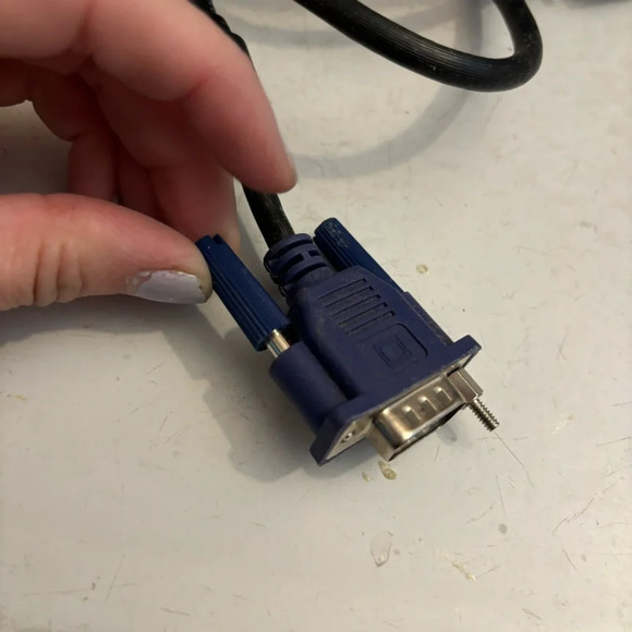 KVM Switch USB 2.0 Model MT-201UK 2 port console with  1.5 metre cable - Picture 8 of 13